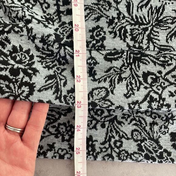 OPHELIA ROE gray & black floral knit‎ women’s long balloon sleeve shirt size XL - Picture 9 of 10